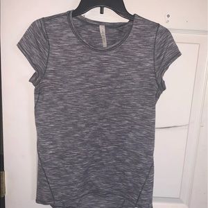 Lululemon short sleeve shirt